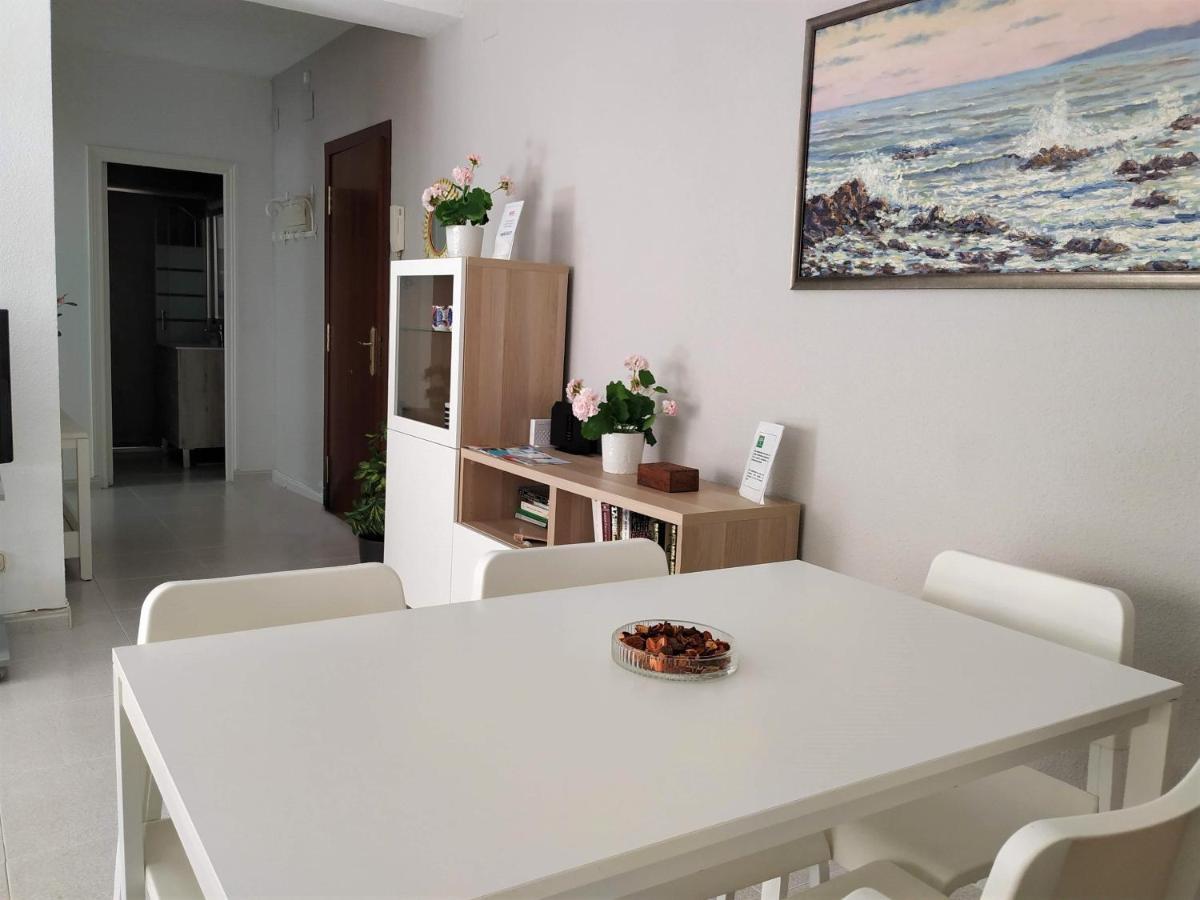 Elizabeth Beach Apartment With Seaviews! Torremolinos Bagian luar foto