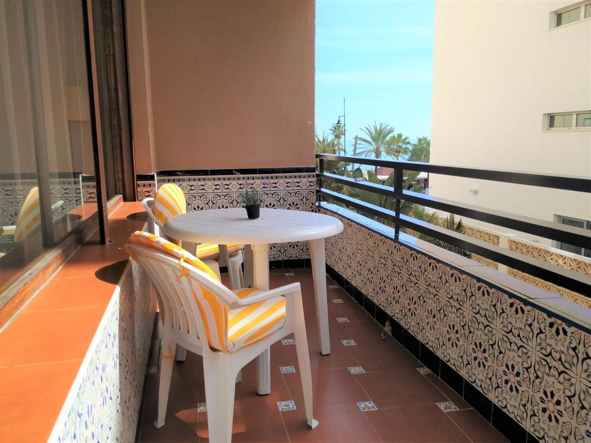 Elizabeth Beach Apartment With Seaviews! Torremolinos Bagian luar foto
