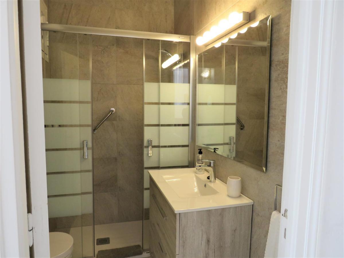 Elizabeth Beach Apartment With Seaviews! Torremolinos Bagian luar foto