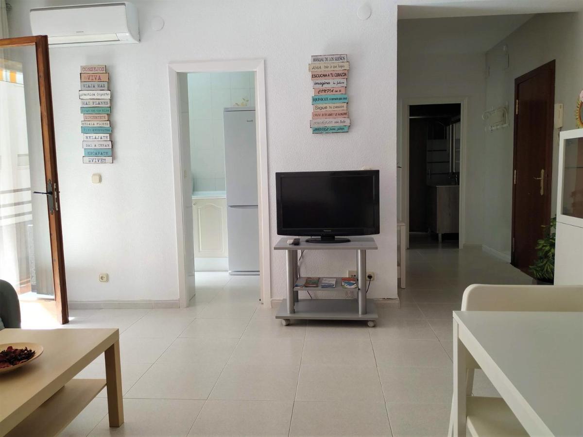 Elizabeth Beach Apartment With Seaviews! Torremolinos Bagian luar foto